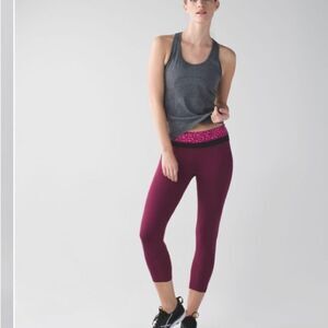 Lululemon run: inspire crop II dashing purple/ace spot jeweled magenta 8